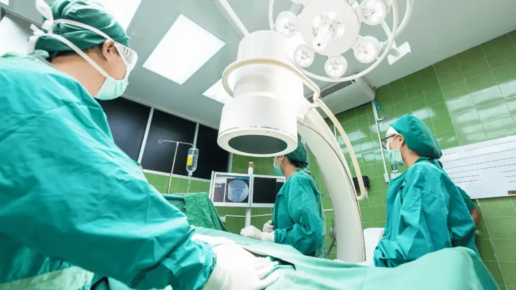 Cirurgia de cisto sinovial no pé